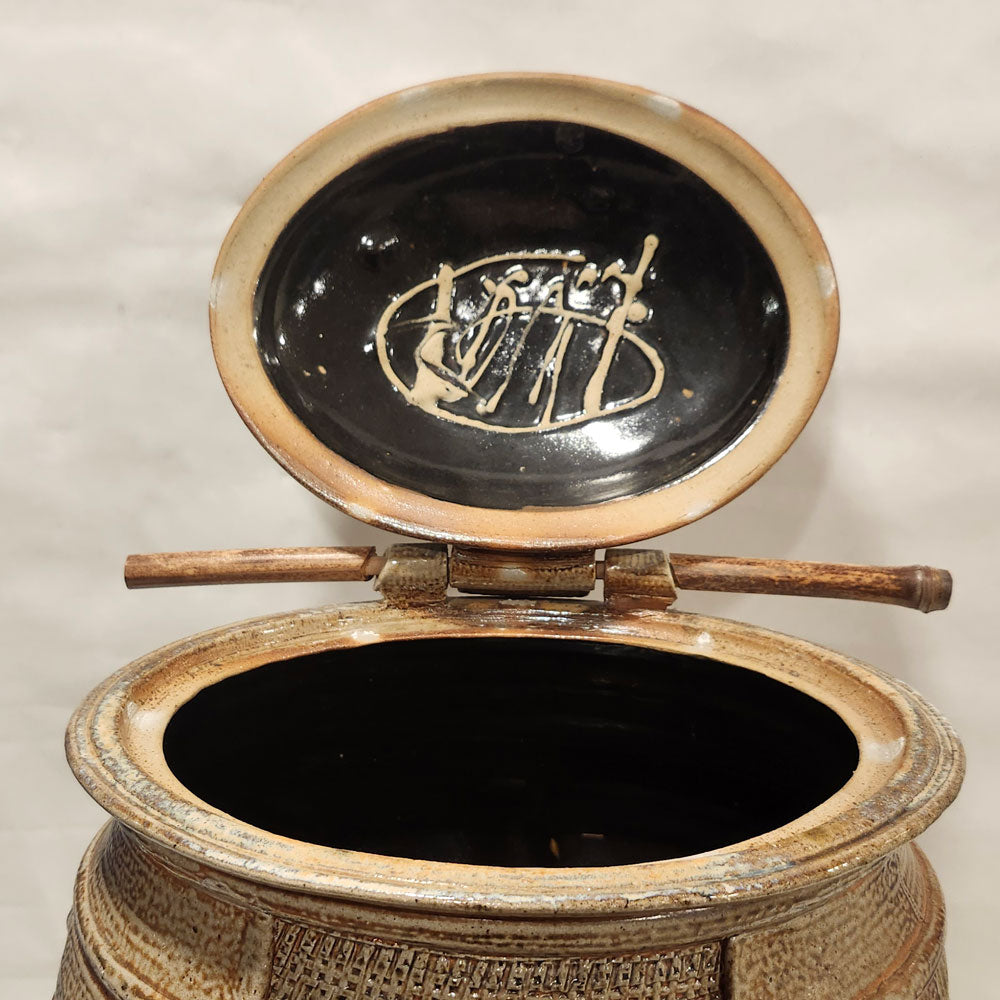 Francois Gallissaires, France, "Samourai", salt-glazed vessel with hinged lid J1052