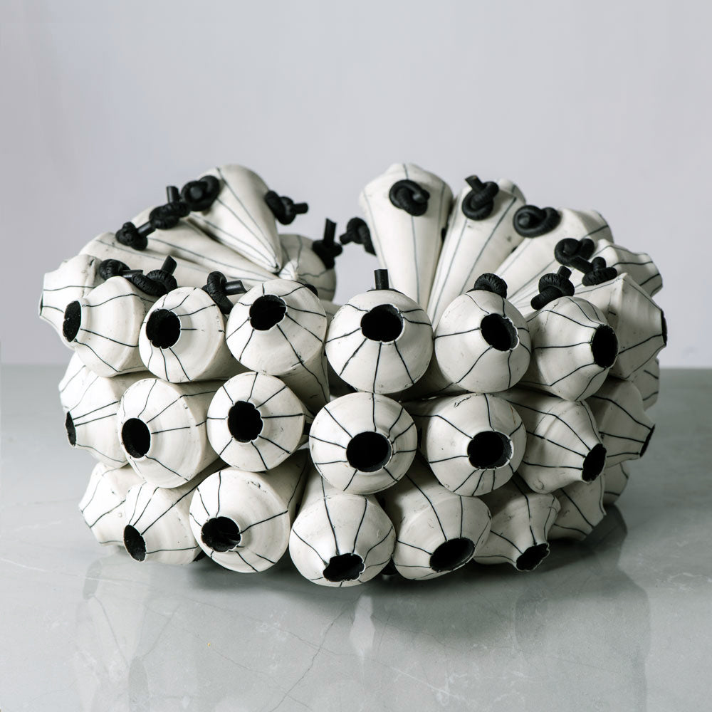 Ursula Commandeur, Germany, unique sculpture in porcelain and cord K2322