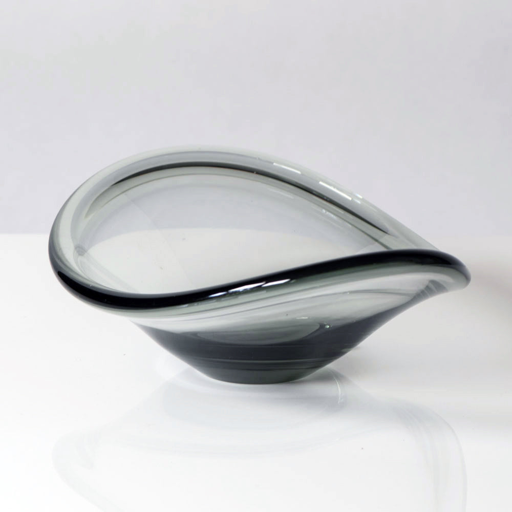 Per Lutken for Holmegaard, Denmark, ovoid bowl in gray glass A1394