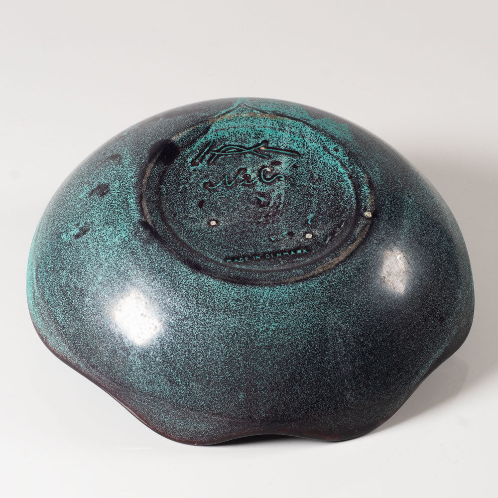 Nils Kähler for Herman A. Kähler Keramik, bowl with black and green glaze L3358