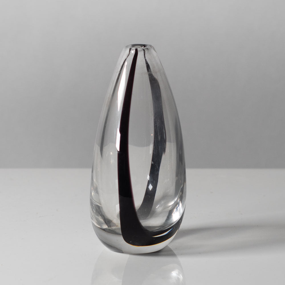 Vicke Lindstrand for Kosta, Sweden, Clear glass vase with internal black filament K2402