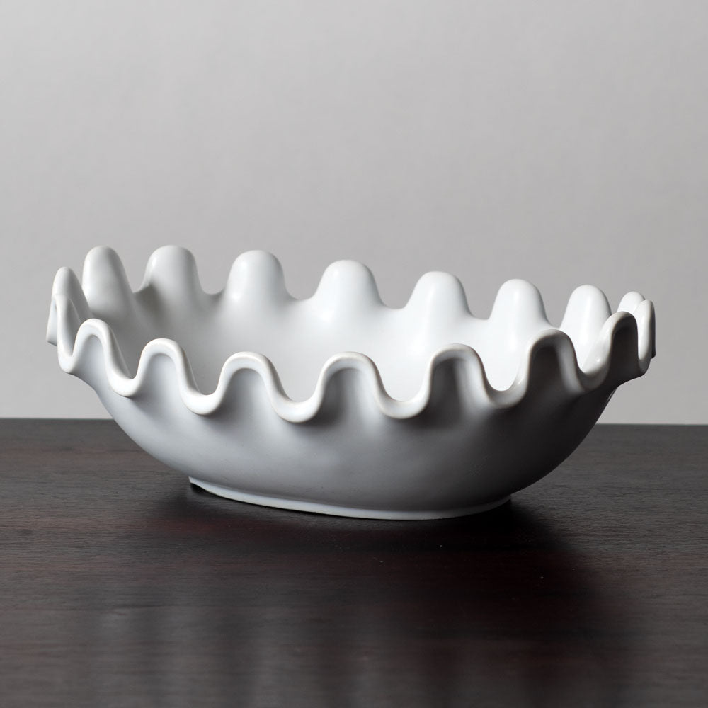 Wilhelm Kåge for Gustavsberg, Carrara bowl with matte white glaze J1668