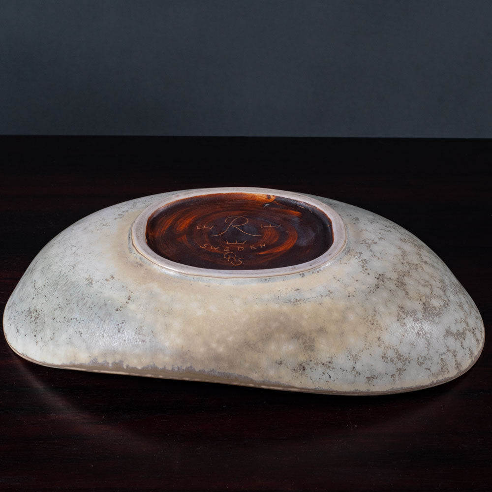 Carl Harry Stålhane for Rörstrand, Sweden, large stoneware bowl with matte beige and cream glaze L3842