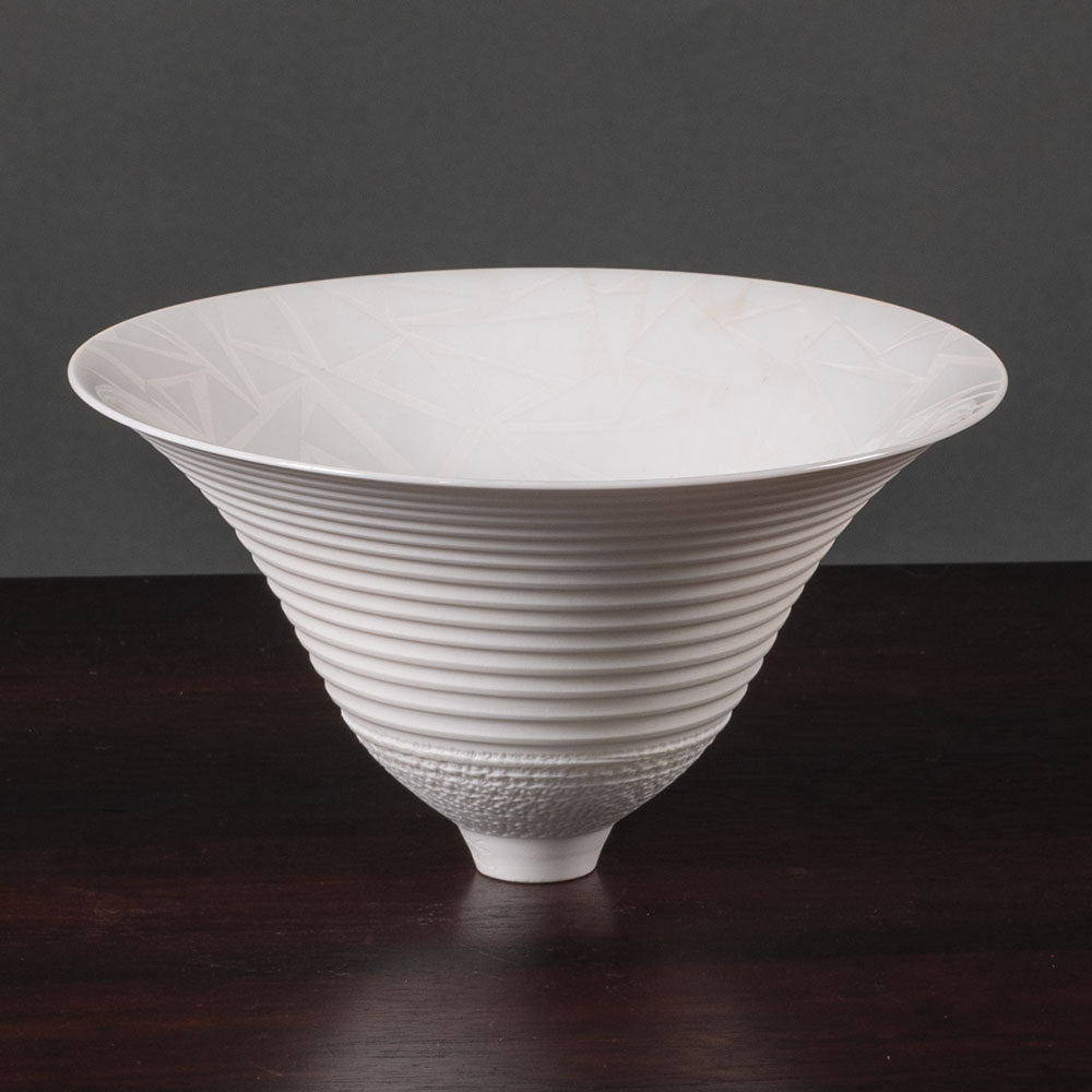 Horst Göbbels, own studio, Germany, porcelain flaring bowl J1296