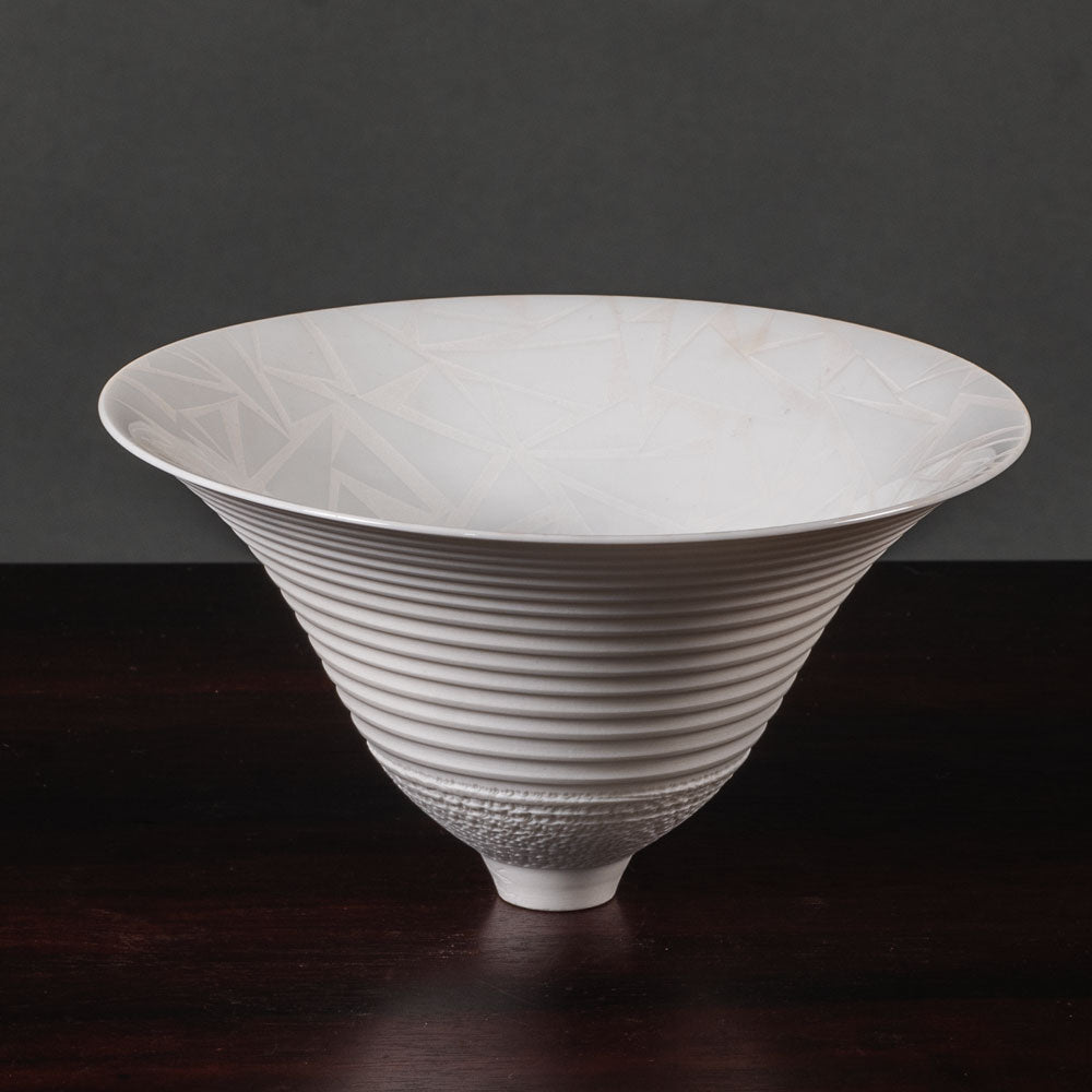 Horst Göbbels, own studio, Germany, porcelain flaring bowl J1296