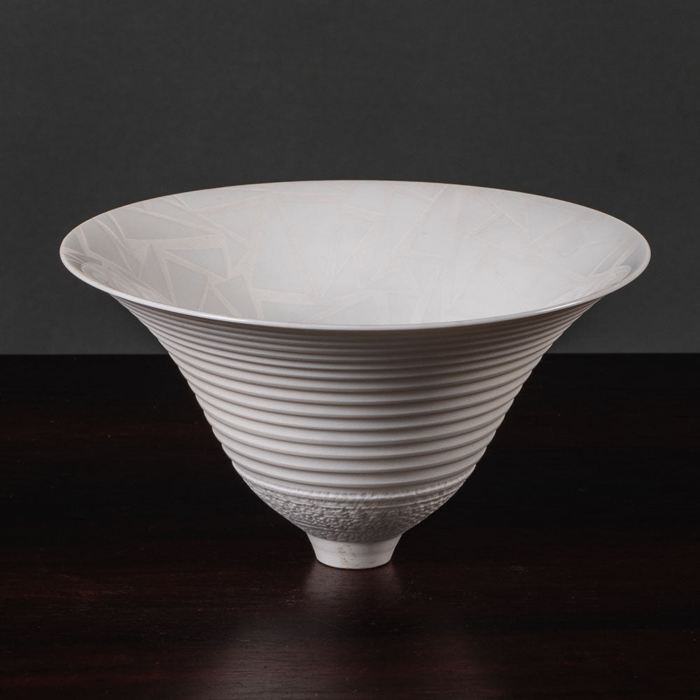 Horst Göbbels, own studio, Germany, porcelain flaring bowl J1296