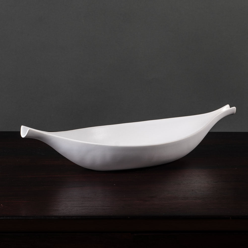 Stig Lindberg for Gustavsberg, Sweden, "Pungo" porcelain dish with matte white glaze L3579