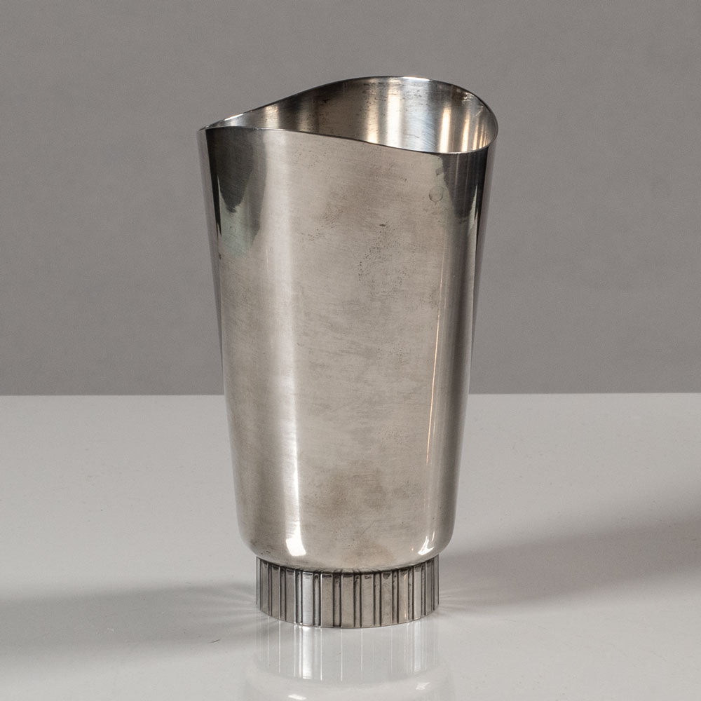 Harald Nilsson, Malmö Silver AB, Sweden, art deco silver vase L3733