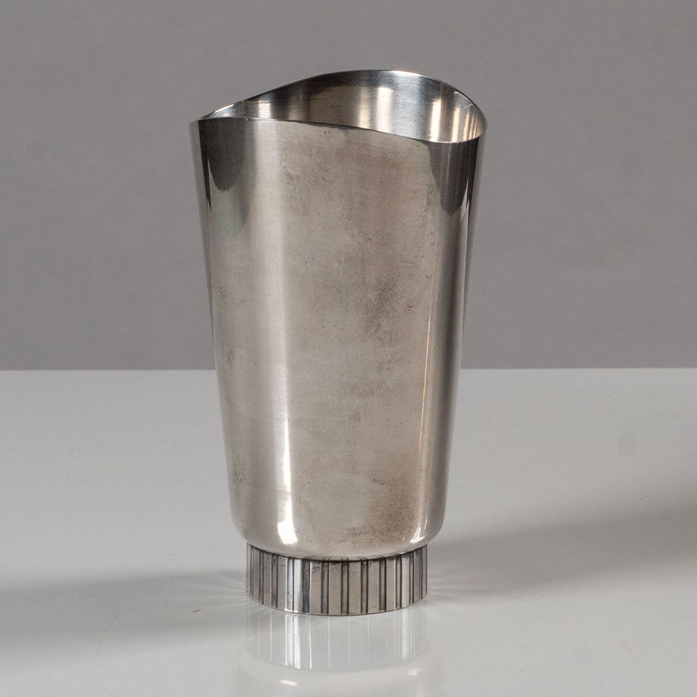 Harald Nilsson, Malmö Silver AB, Sweden, art deco silver vase L3733