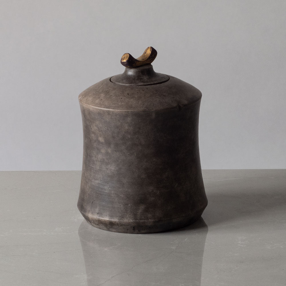Tim Andrews, UK, smoke fired jar H1451