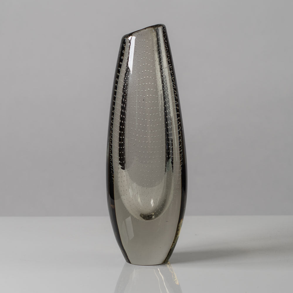 Gunnel Nyman for Nuutäjarvi-Nottsjö clear glass vase with control bubbles K2051