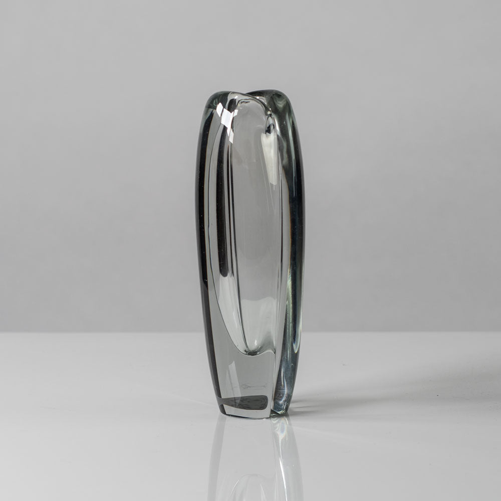 Kaj Franck for Nuutäjarvi-Nottsjö , glass tulip vase J1339