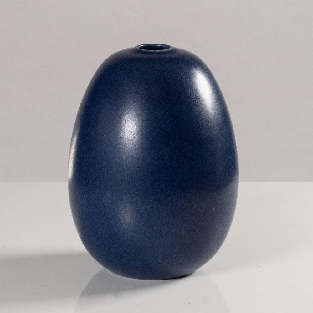 Erich and Ingrid Triller for Tobo, vase with semi-matte blue glaze L3825