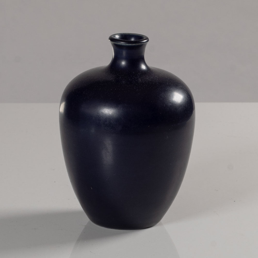 Erich and Ingrid Triller for Tobo, vase with semi-matte dark blue glaze L3829