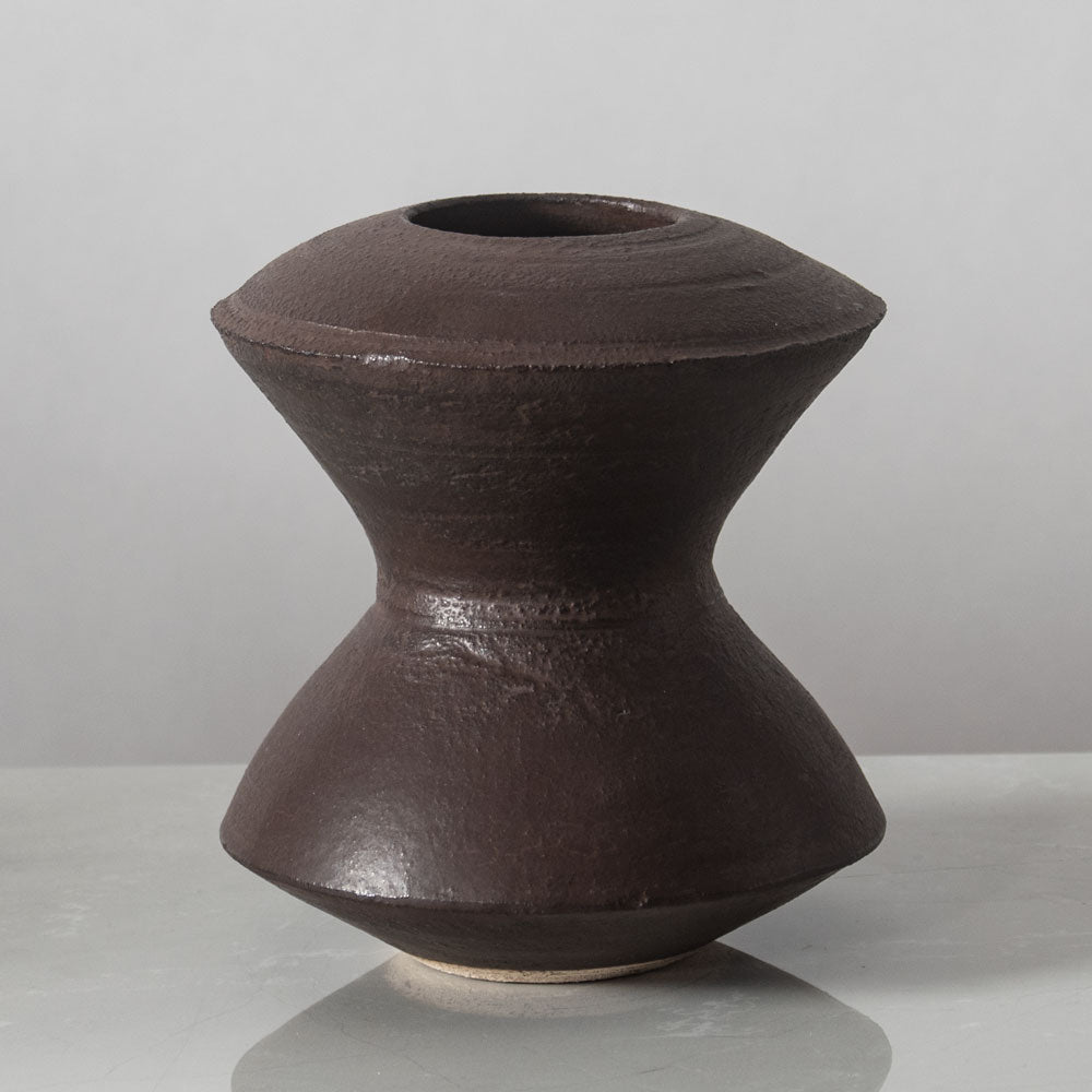 Hans Coper, UK, unique stoneware vase with matte brown glaze J1624