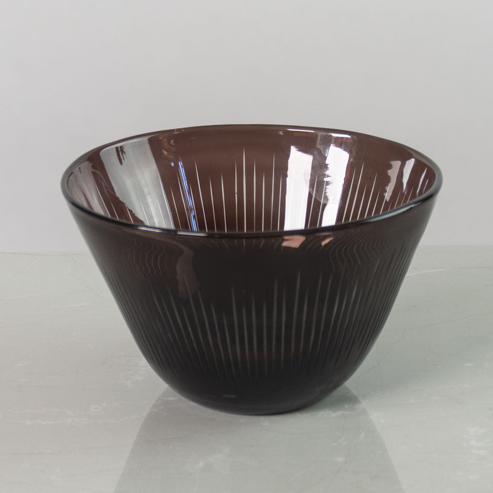 Vicke Lindstrand for Kosta, Sweden, unique engraved purple glass bowl K2062