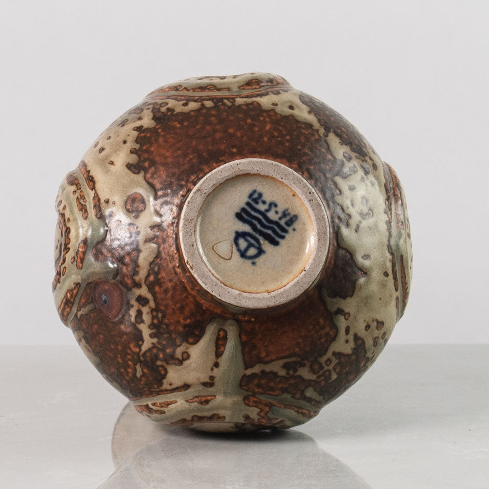 Thorkild Olsen for Royal Copenhagen unique vase with relief and Sung glaze K2080