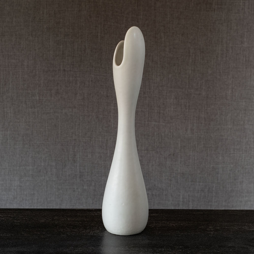 Gunnar Nylund for Rörstrand, Sweden, Stoneware "Caolina" vase L3916