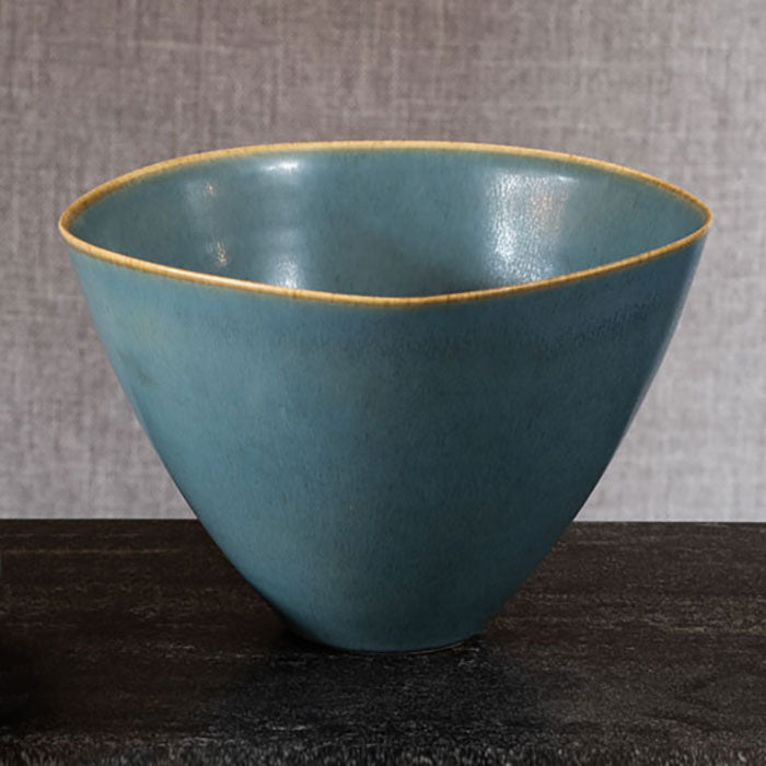 Per Linnemann-Schmidt at Palshus, stoneware vase with light blue haresfur glaze L3960