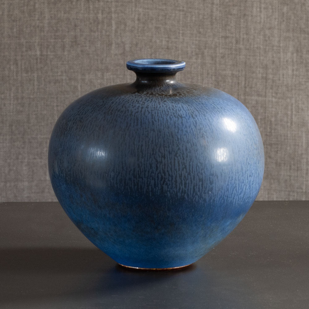 Berndt Friberg for Gustavsberg, Sweden, stoneware vase with blue haresfur glaze L3908