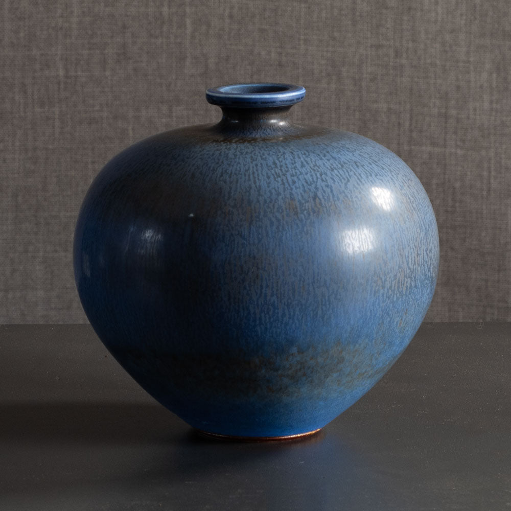 Berndt Friberg for Gustavsberg, Sweden, stoneware vase with blue haresfur glaze L3908