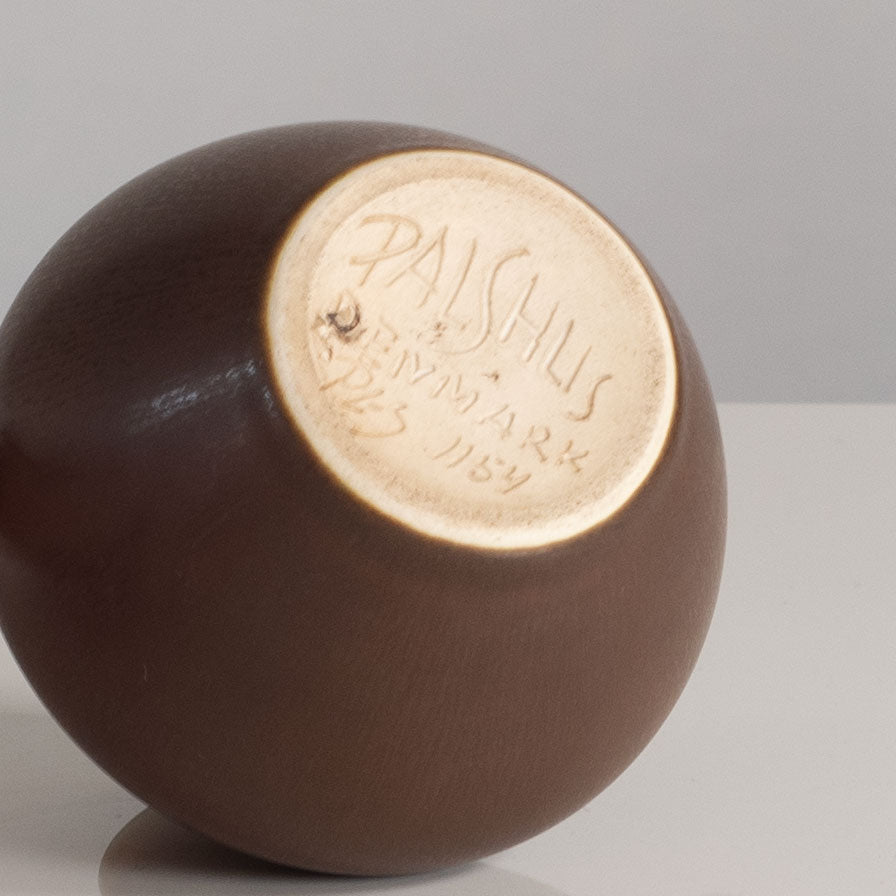 Per Linnemann-Schmidt for Palshus, Denmark, stoneware vase with reddish brown haresfur glaze L3799