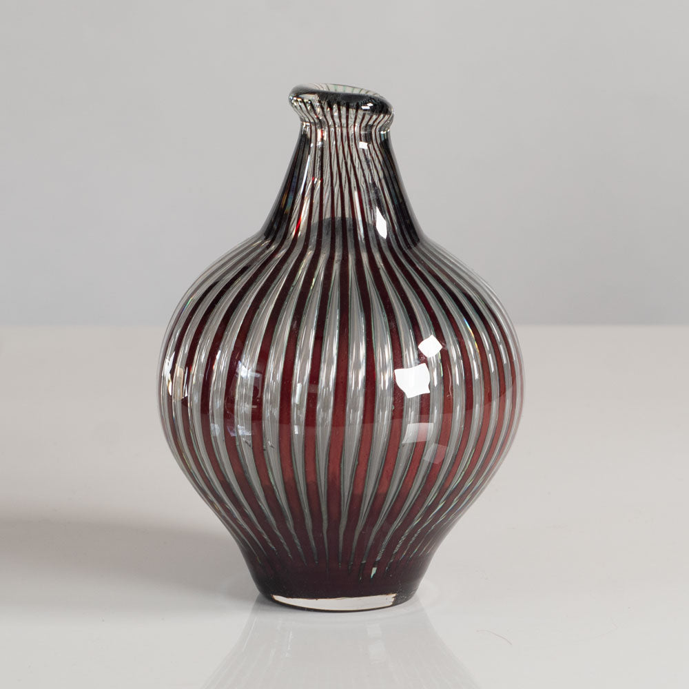 Edvin Öhrström for Orrefors, Sweden, ariel vase in red and clear glass L3797