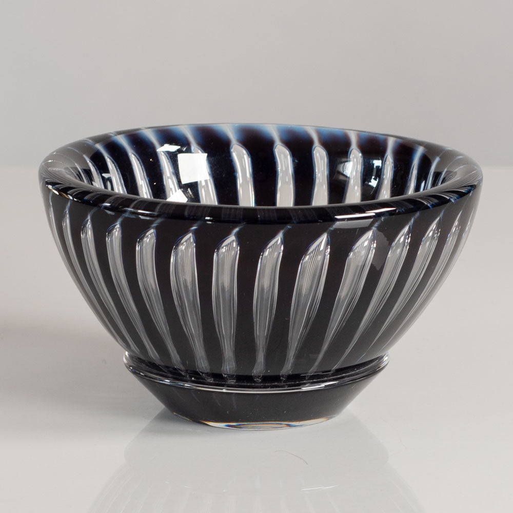 Edvin Öhrström for Orrefors, Sweden, ariel bowl in blue and clear glass L3798