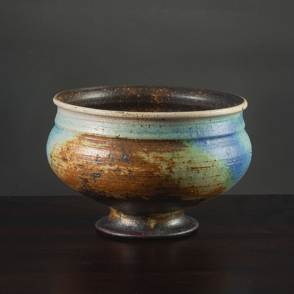 Francesca Mascitti Lindh for Arabia, Finland, large unique stoneware footed bowl K2135