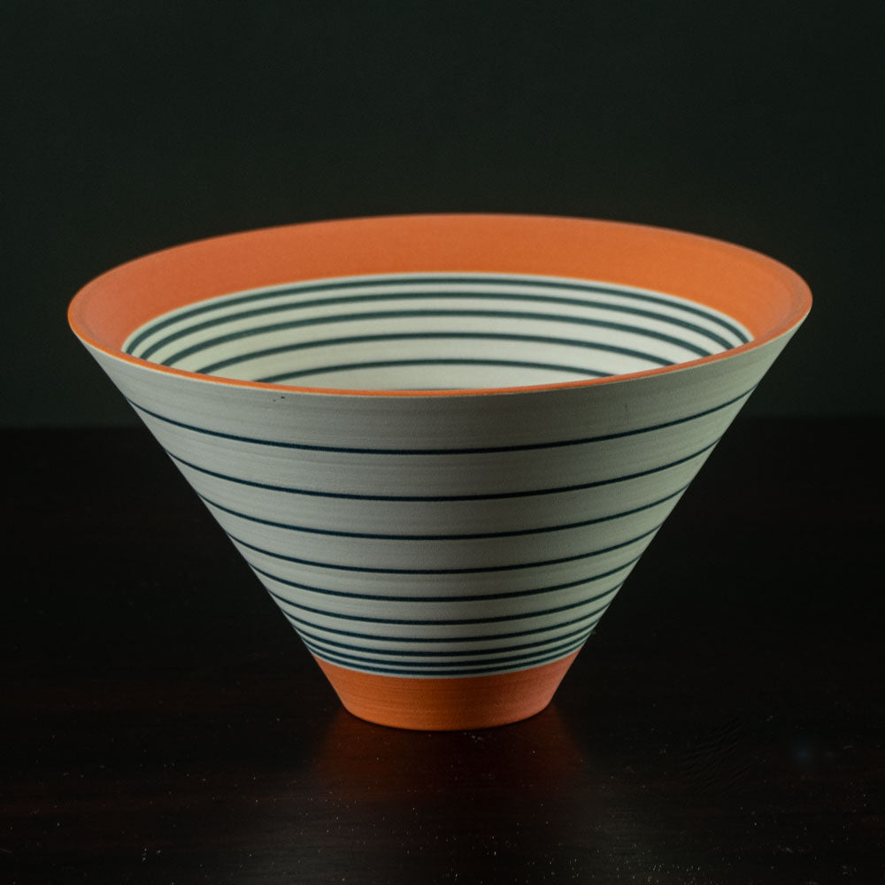 Sara Moorhouse, St. Ives, UK, "Pulse" porcelain bowl K2188