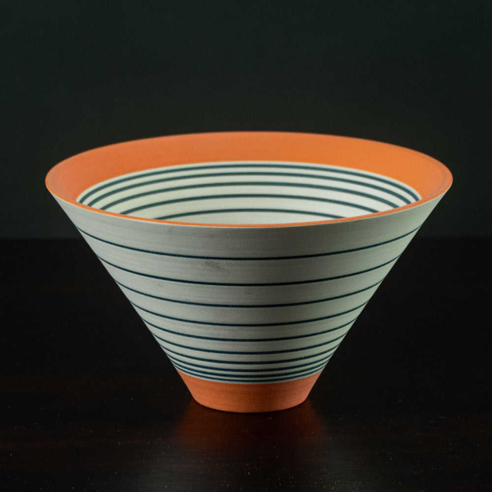 Sara Moorhouse, St. Ives, UK, "Pulse" porcelain bowl K2188