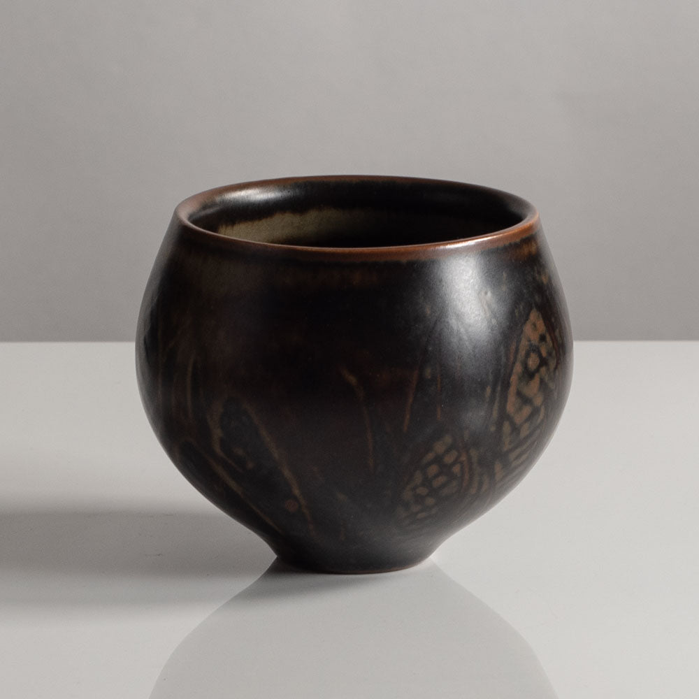 Gerd Bogelund for Royal Copenhagen, Denmark, small bowl with wheat sheaf decoration and brown glaze L3644