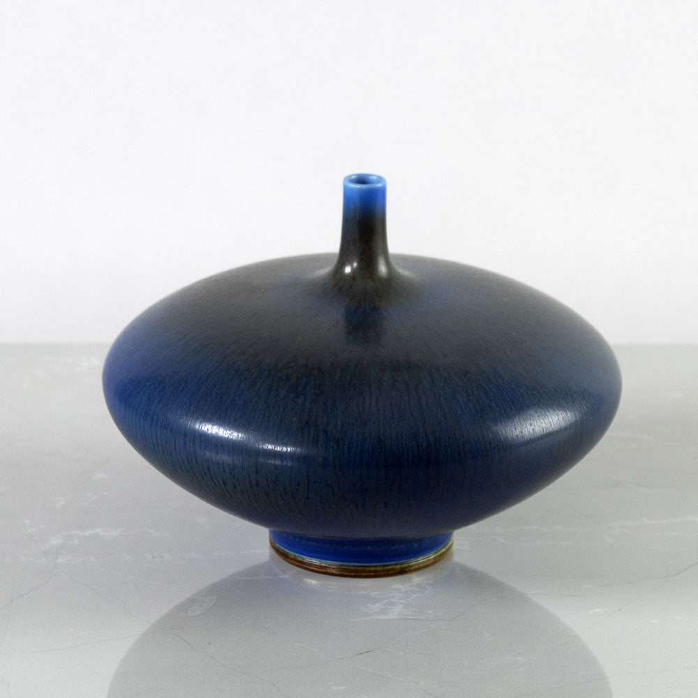 Berndt Friberg for Gustavsberg, Sweden, unique vase with cobalt blue haresfur glaze J1674