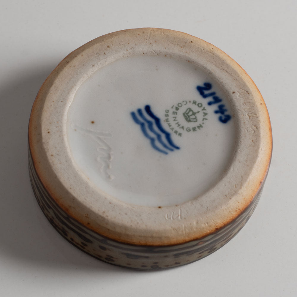 Jørgen Mogensen for Royal Copenhagen, Denmark, Small bowl with Sung glaze L3898