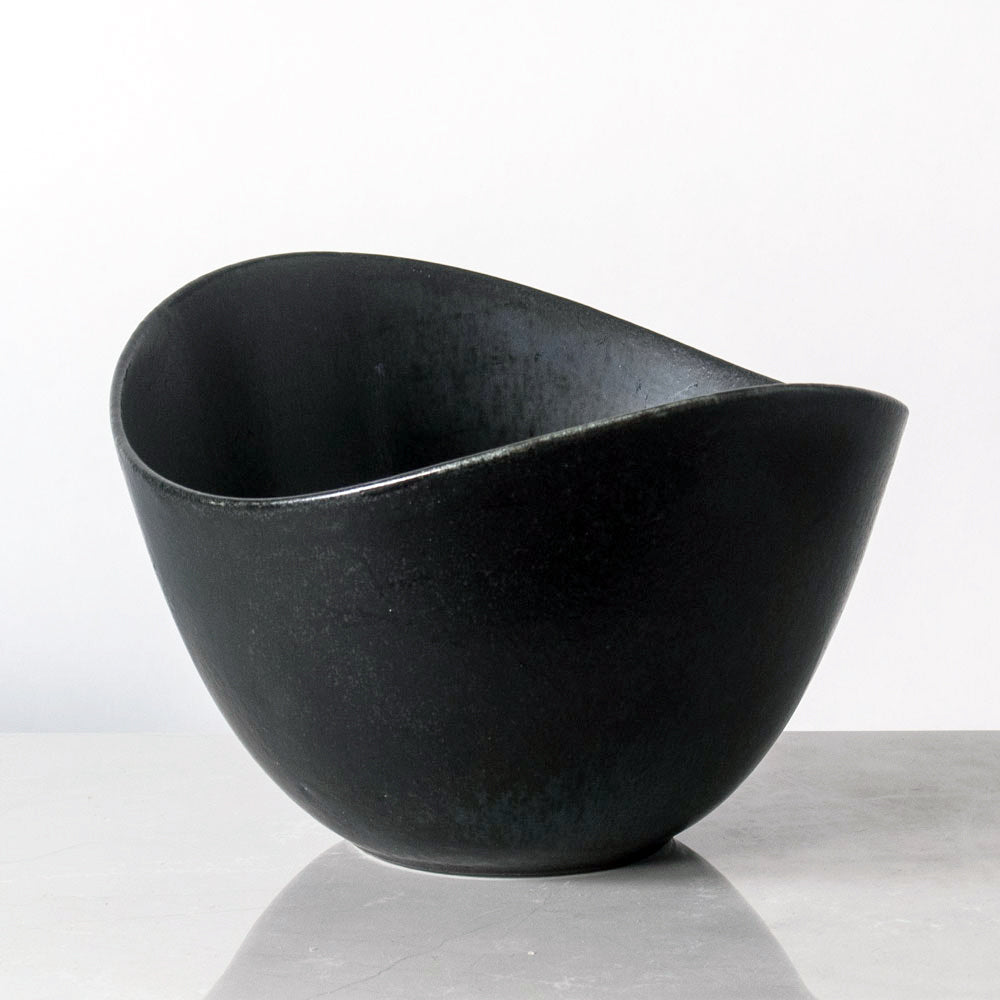 Gunnar Nylund for Rörstrand, Sweden, large ovoid bowl with black haresfur glaze J1012