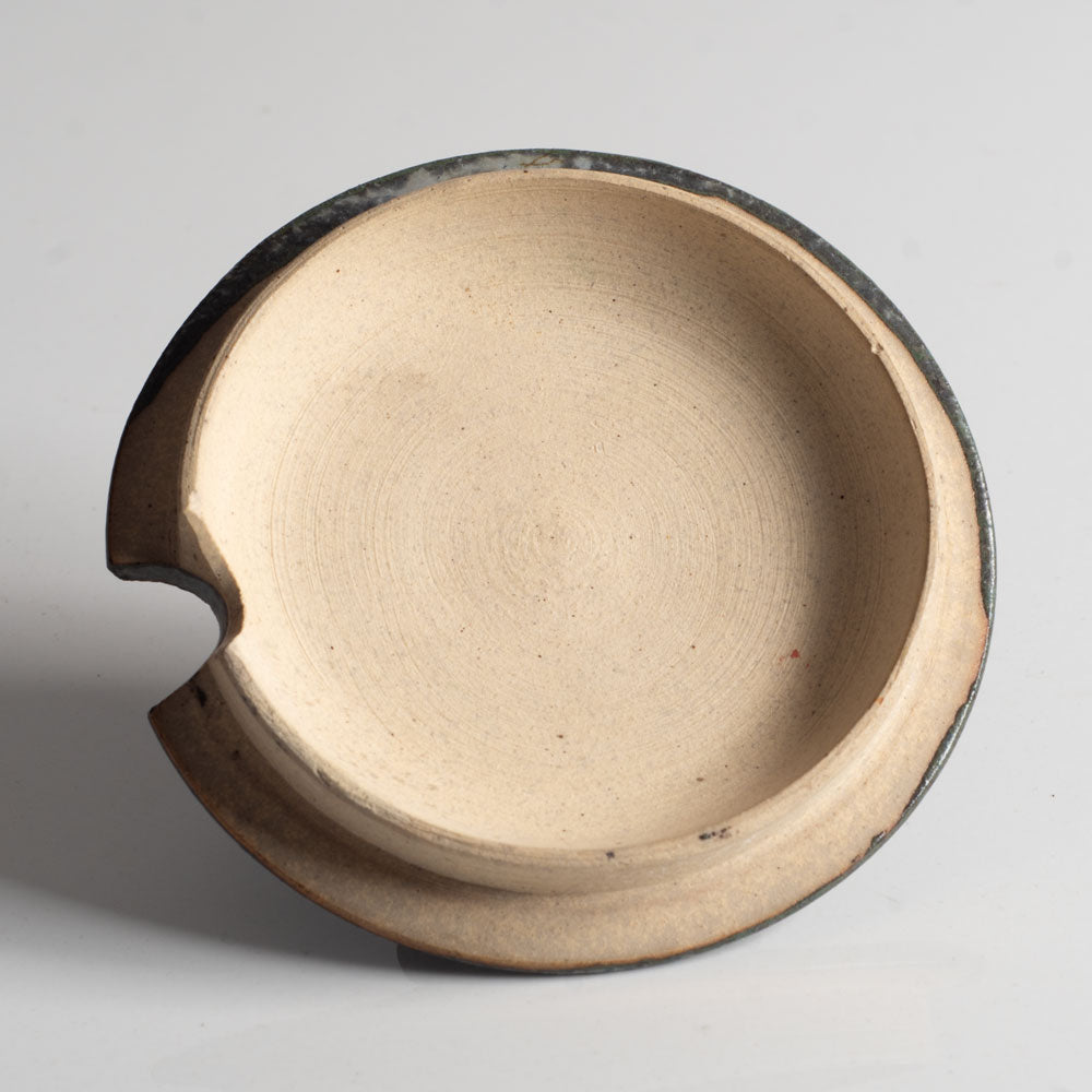 Stoneware lid with blue and grey matte glaze by Arne Bang J1090