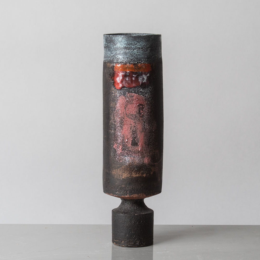 Robin Welch, UK, Unique ceramic footed vase K2185