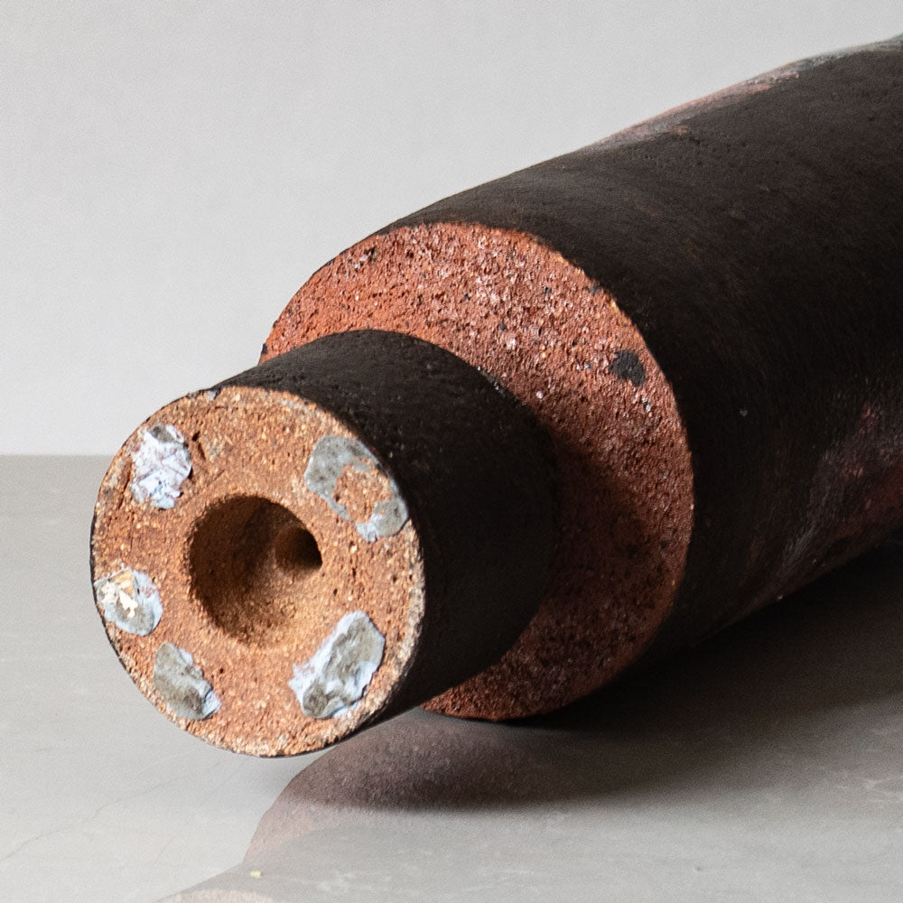 Robin Welch, UK, Unique ceramic footed vase K2185