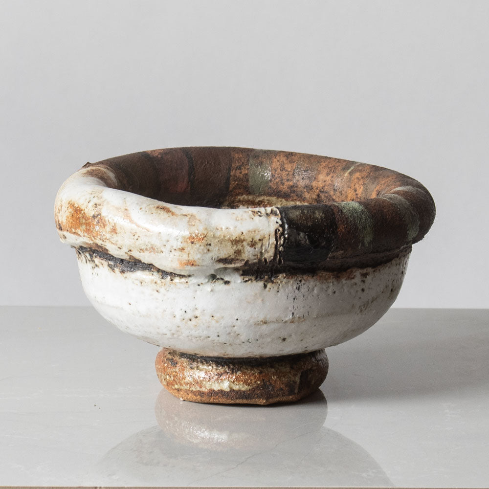 Robin Welch, UK, Unique ceramic footed bowl K2182