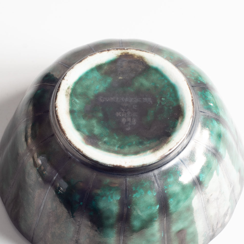 Wilhelm Kåge for Gustavsberg, Sweden, stoneware "Argenta" bowl L3901