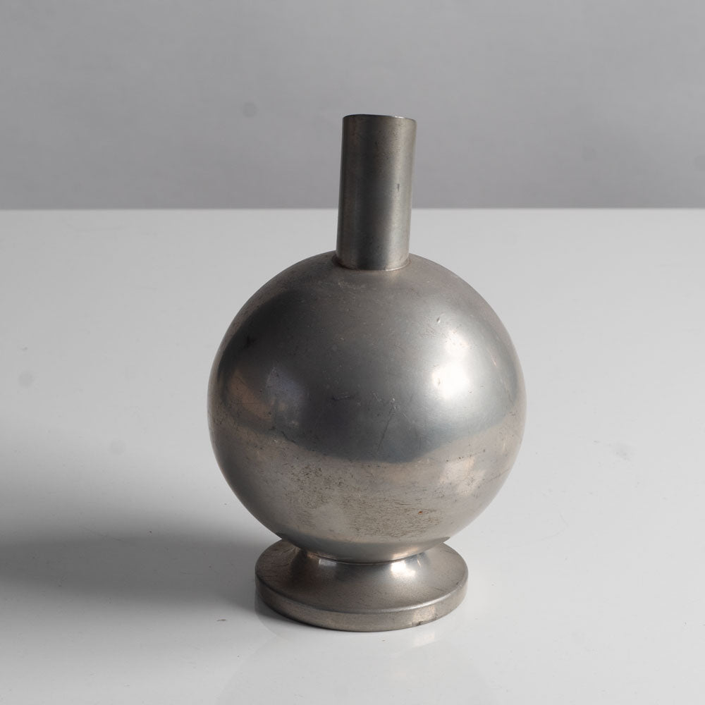 Nordiska Juvelaktiebolaget, Sweden, round pewter jug L3820