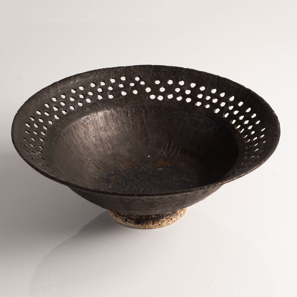Ian Godfrey, UK, unique stoneware bowl with pierced rim M4105
