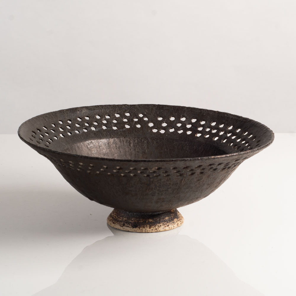 Ian Godfrey, UK, unique stoneware bowl with pierced rim M4105