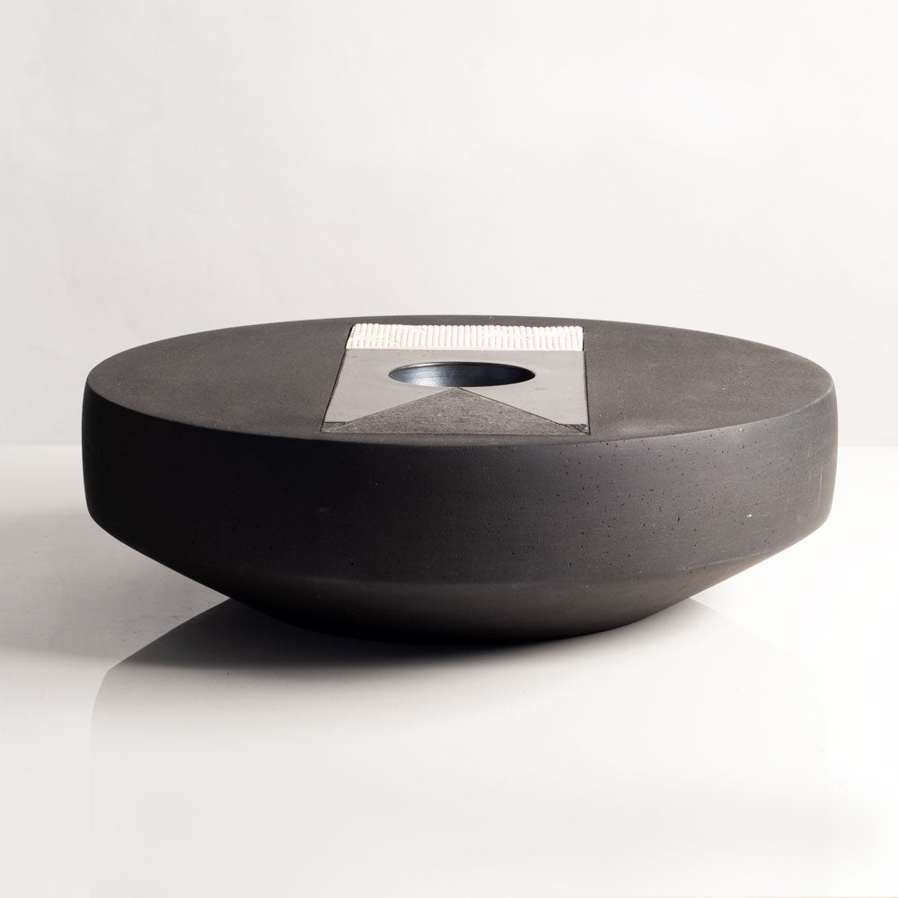 Tjok Dessauvage, own studio, Belgium, flattened ceramic for L3983