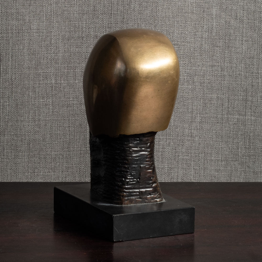 Steffen Lüttge, bronze sculpture on black marble base M4049