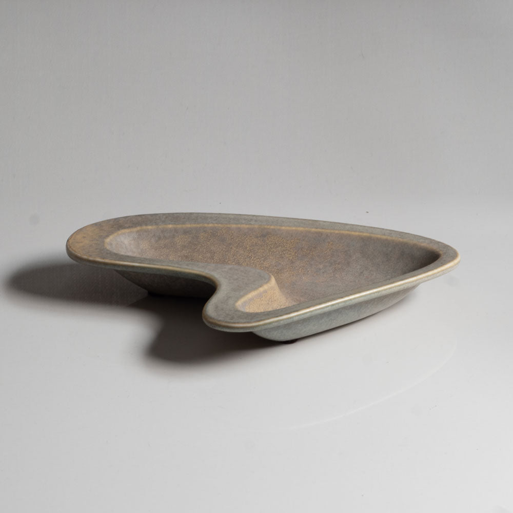 Gunnar Nylund for Rörstrand, Sweden, ceramic dish with grey haresfur glaze N9518