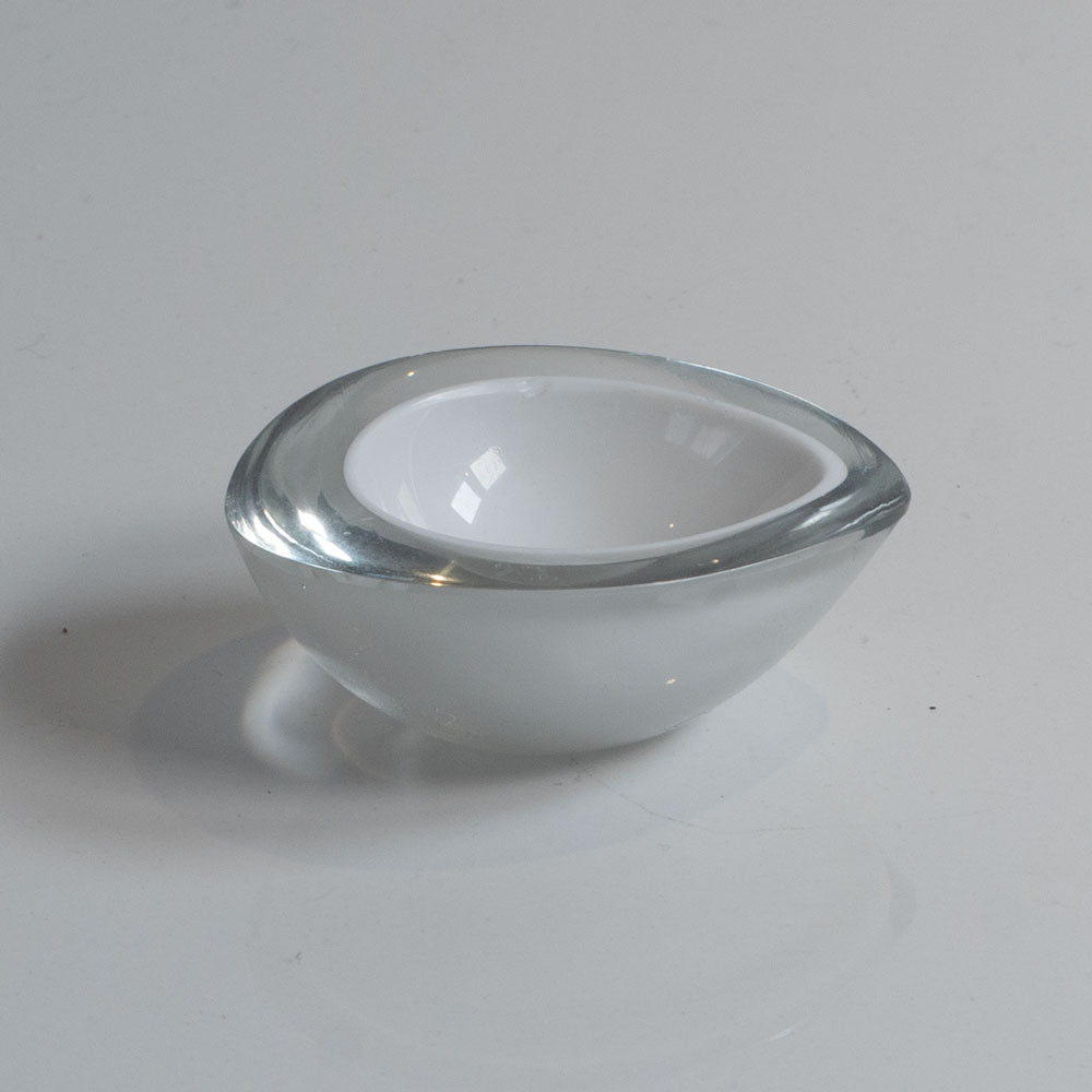 Kaj Franck for Nuutäjarvi-Nottsjö , Finland, small glass "chestnut" bowl J1672