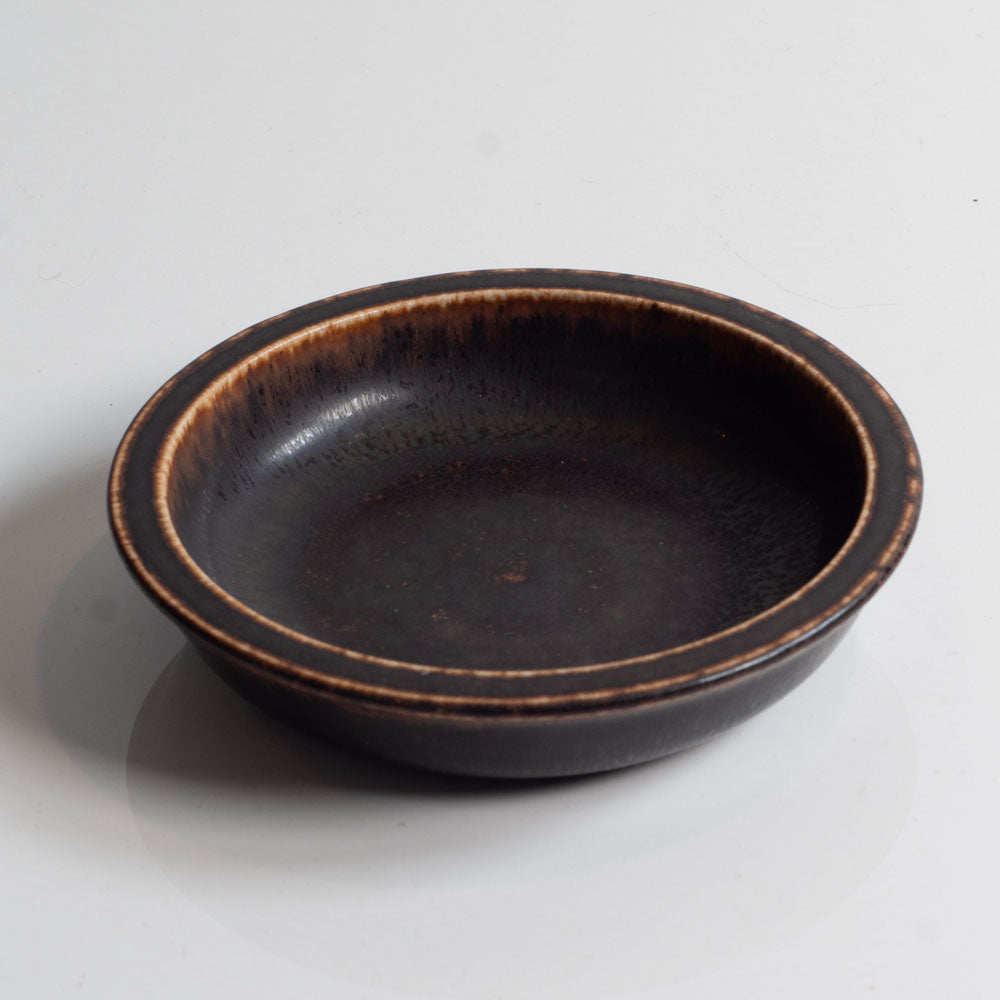Eva Staehr Nielsen for Saxbo, Denmark, small dish with brown matte glaze L3417