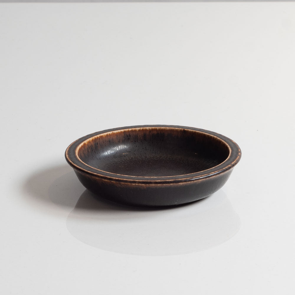 Eva Staehr Nielsen for Saxbo, Denmark, small dish with brown matte glaze L3417