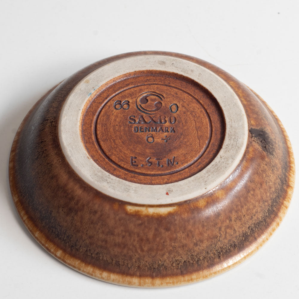 Eva Staehr Nielsen for Saxbo, Denmark, small dish with brown matte glaze L3416